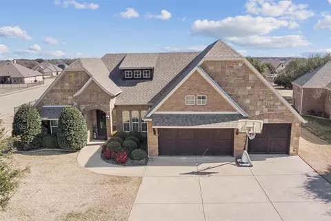3214 Steamers Ct, Granbury, TX 76049