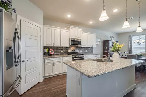 14617 Home Trl, Roanoke, TX 76262