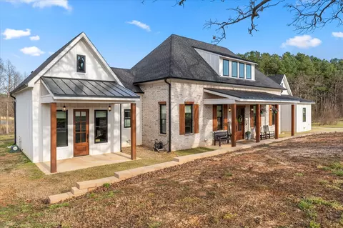 5802 Lago Vista Dr, Athens, TX 75752