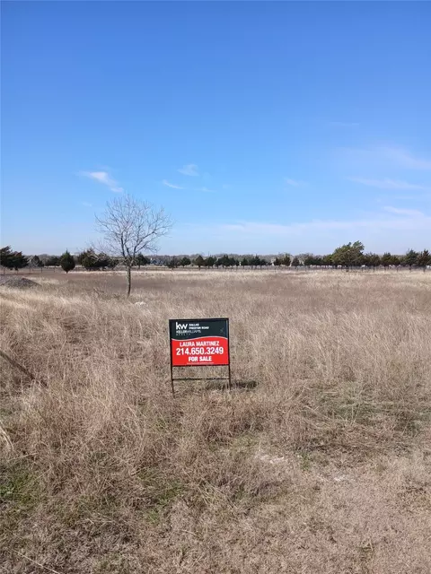 711 Robinett Rd, Waxahachie, TX 75165
