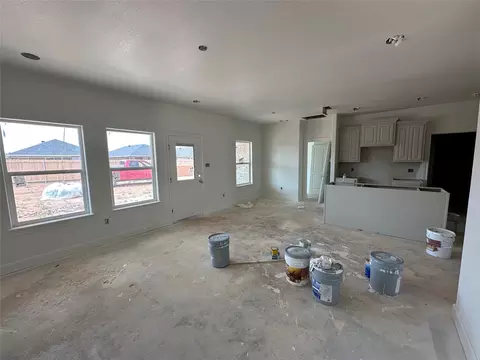 Living - 157 Waterloo Dr, Abilene, TX 79602 photo 3 of 3
