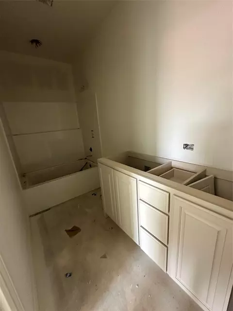 Bath - 157 Waterloo Dr, Abilene, TX 79602 photo 1 of 3