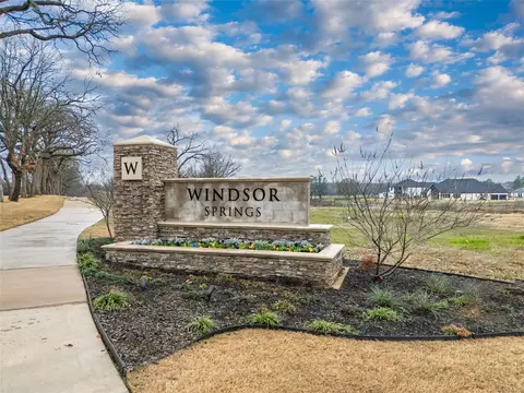 1021 Willow Pt, Oak Point, TX 75068