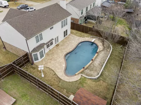 4349 Woodglen Dr, Grapevine, TX 76051