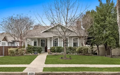 939 N Windomere Ave, Dallas, TX 75208