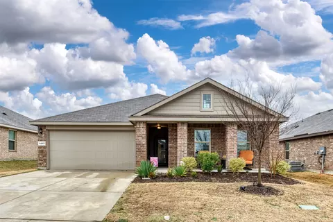 9445 Firedog Dr, Fort Worth, TX 76131