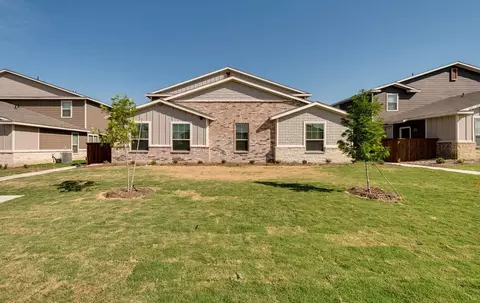 641-647 Harvest Moon Dr, Venus, TX 76084