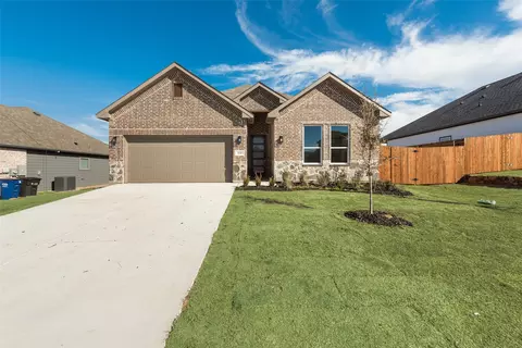 232 Magnolia Dr, Azle, TX 76020