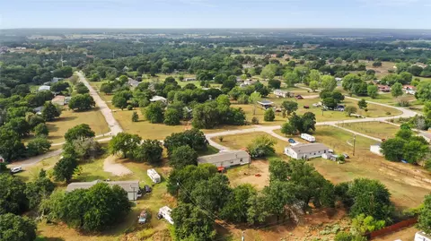229 Lowrey Cir, Springtown, TX 76082 photo 30