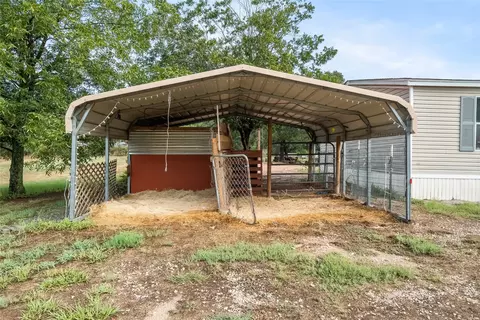 229 Lowrey Cir, Springtown, TX 76082 photo 8