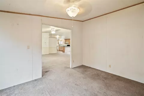 229 Lowrey Cir, Springtown, TX 76082 photo 19