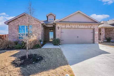 8944 Old Rawhide Ln, Fort Worth, TX 76179