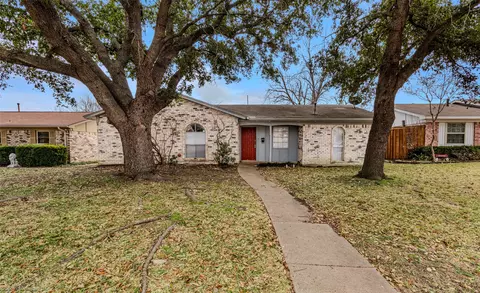 810 Malibu Dr, Garland, TX 75043
