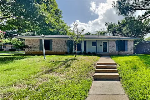 2001 Ford St, Arlington, TX 76013