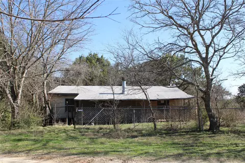 192 5th St, Whitney, TX 76692