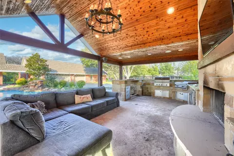 450 Kentucky Ln, Fairview, TX 75069