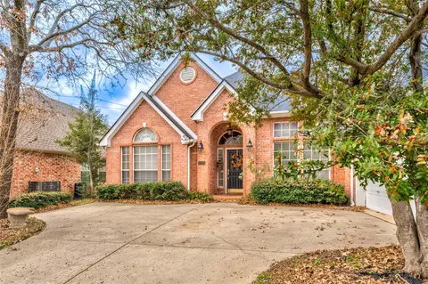 2525 Woodside Dr, Highland Village, TX 75077