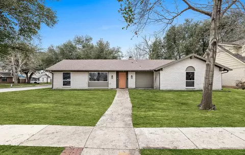 1300 Atlanta Dr, Irving, TX 75062