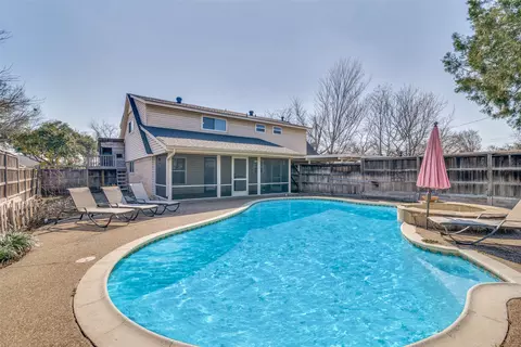 549 Summit Dr, Richardson, TX 75081