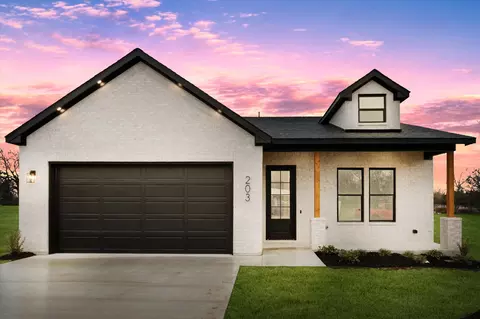 203 Baldwin St, Red Oak, TX 75154