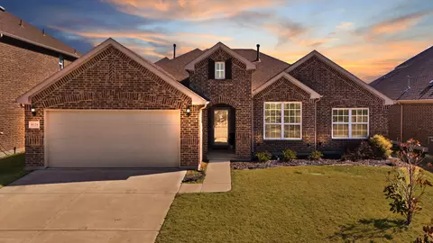 8128 Horseman Rd, Fort Worth, TX 76131