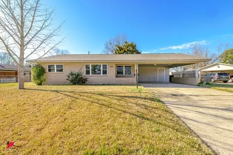 1903 Shady Grove Dr, Bossier City, LA 71112