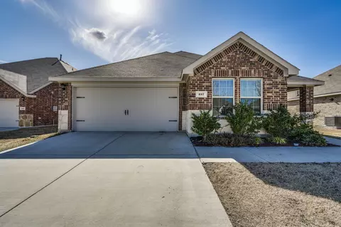 217 Churchill Ct, Waxahachie, TX 75165