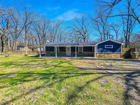 122 Elk Cove Dr, Mabank, TX 75156