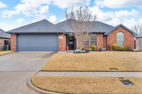 6209 Cynthia Dr, Midlothian, TX 76065