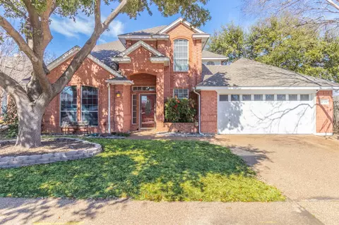 2721 Maple Brook Ct, Bedford, TX 76021