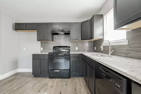 1210 Booker St, Commerce, TX 75428
