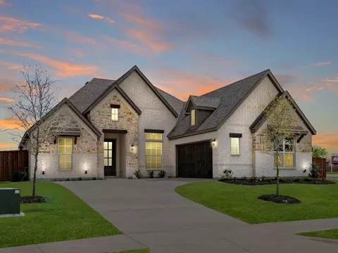 104 Calf Ln, Midlothian, TX 76065