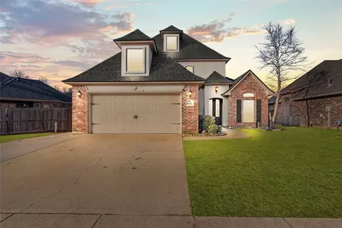 833 Entrada St, Bossier City, LA 71111