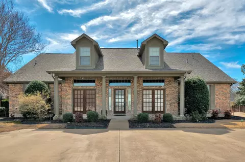 219 Cheek Sparger Rd, Colleyville, TX 76034