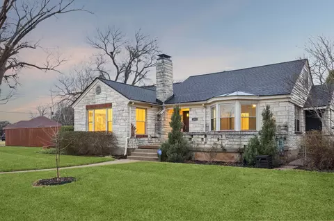 2333 Lawndale Dr, Dallas, TX 75211