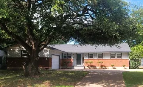 2605 Macarthur Dr, Waco, TX 76708 photo 1