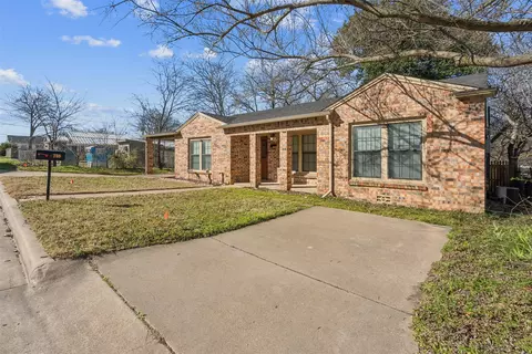 708 S Brazos St, Weatherford, TX 76086