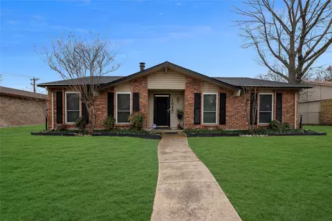 1805 Sandra Ln, Grand Prairie, TX 75052