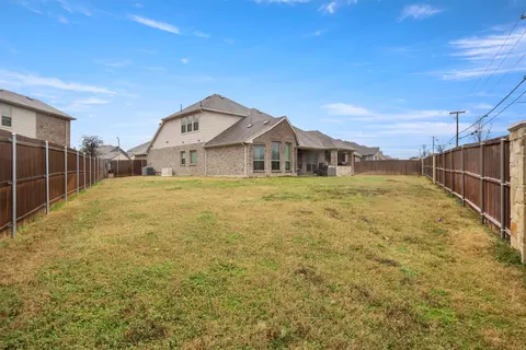 5500 Mountain Island Dr, Fort Worth, TX 76179