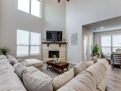 584 Boyd Rd, Pilot Point, TX 76258 photo 6