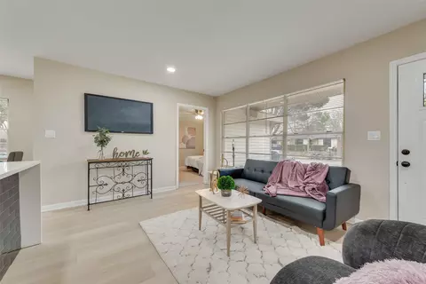 10913 Desdemona Dr, Dallas, TX 75228