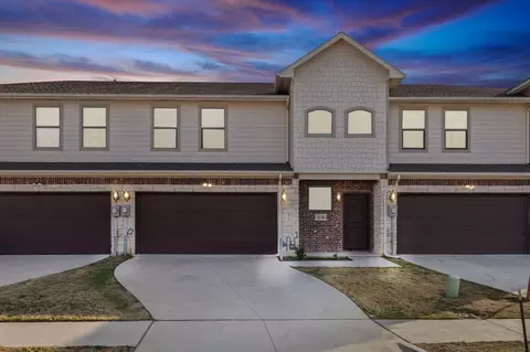 1138 Mahmoud Egal Dr, Irving, TX 75061