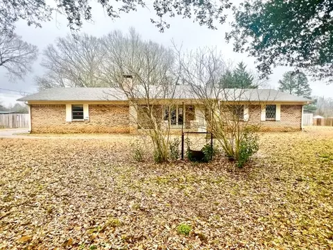 304 Glenway St, Nash, TX 75569