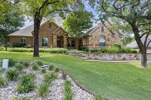 9706 Whitney Ct, Granbury, TX 76049