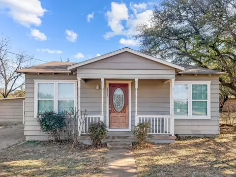3616 4th St, Brownwood, TX 76801