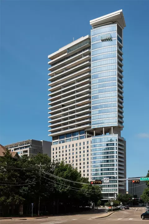 2430 Victory Park Ln #2104, Dallas, TX 75219