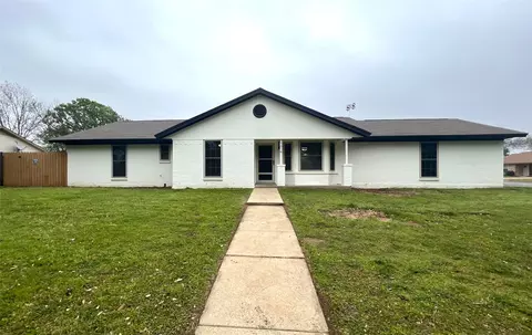 7316 Stonedale Ct, North Richland Hills, TX 76182
