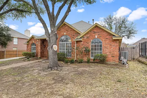 7936 Arlie Ln, North Richland Hills, TX 76182