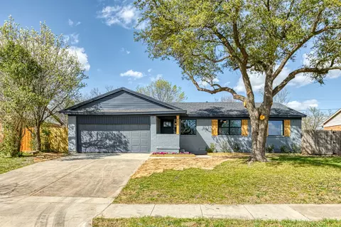 2921 Mark Twain Dr, Farmers Branch, TX 75234