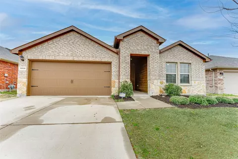 2215 Kingfisher St, Crandall, TX 75114